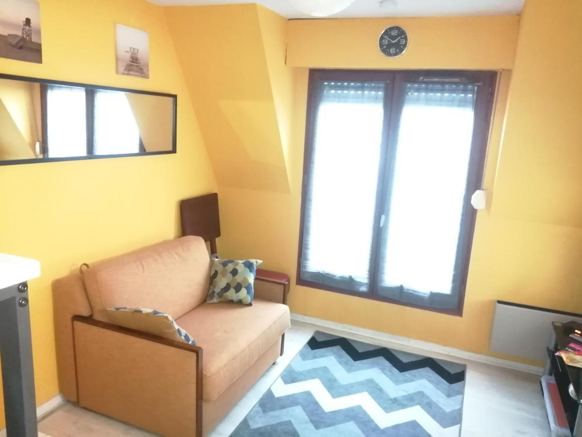 Appartement A 50 M De La Plage Avec Wifi Et Netflix Villers-sur-Mer Luaran gambar